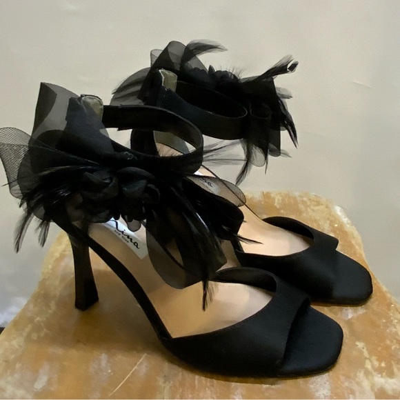 Nina Shoes Shoes - Nina Dora-Black-Luster Satin Pump with Ankle feathers and Flowers Size 8.5